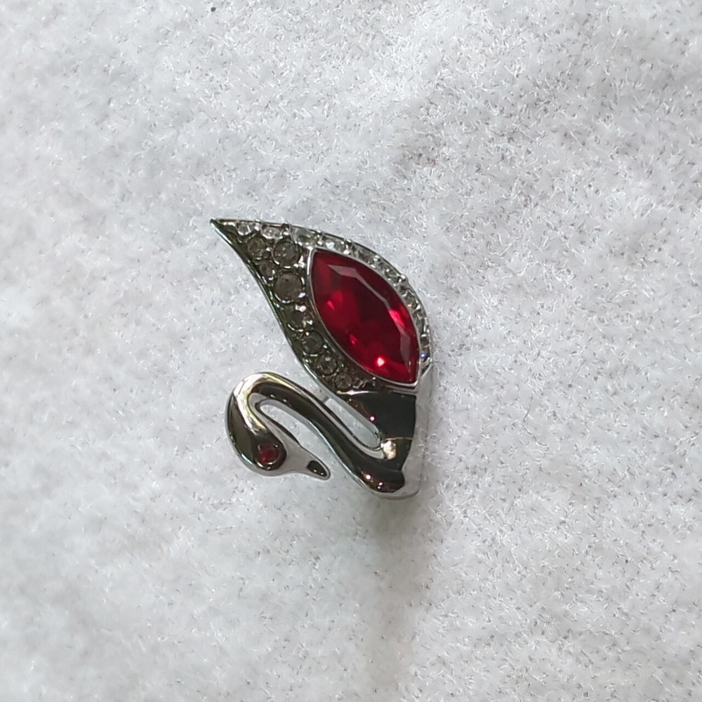 Swarovski Swan Tac Pin - gunmetal grey